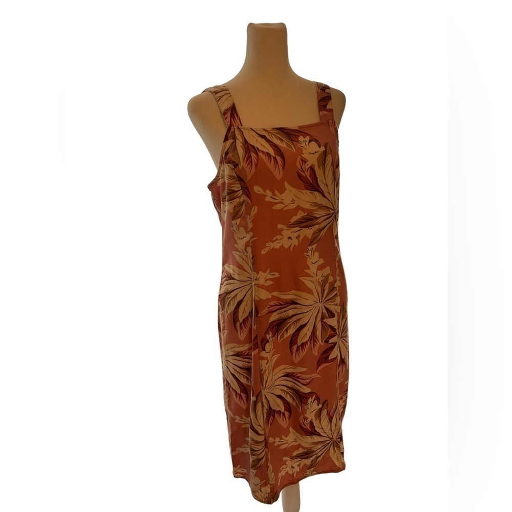 Islander straight line dress. Size 8
